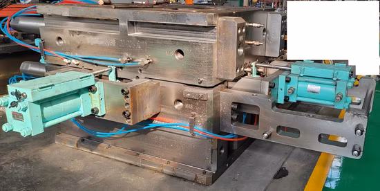 Stampo in alluminio HPDC per stampaggio a iniezione ad alta precisione per ricambi auto Scatola di trasmissione serie sterzo/caso di trasmissione Alloggiamento del radiatore New Energy